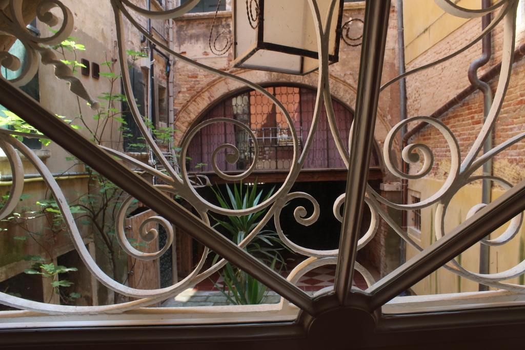 San Giacomo Apartment Венеция Номер фото